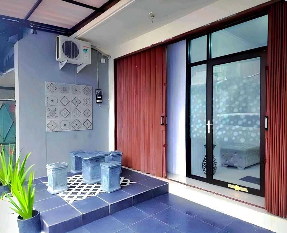 De Patuk Homestay Yogyakarta Exterior photo